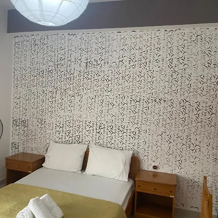 Pura Guest house *