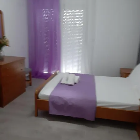 Pura Guest house *