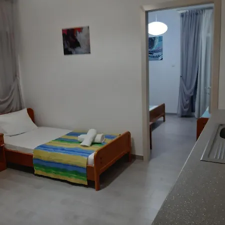 Pura Πανσιόν